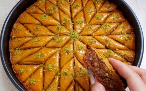 برگزاری جشنواره شیرینی‌های سنتی و باقلوای قزوین