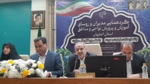 وزیر آموزش‌وپرورش به شایعه استعفای معلمان واکنش نشان داد و گفت بیش از ۶۵۰ هزار کلاس درس همچنان با حضور معلمان در حال برگزاری است.
